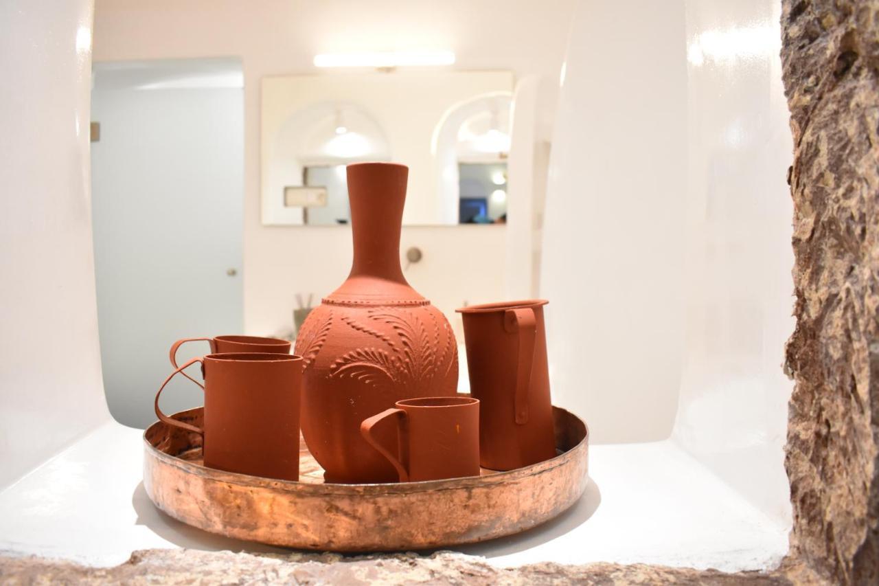 Oinos Luxury Suites Foinikia  Luaran gambar